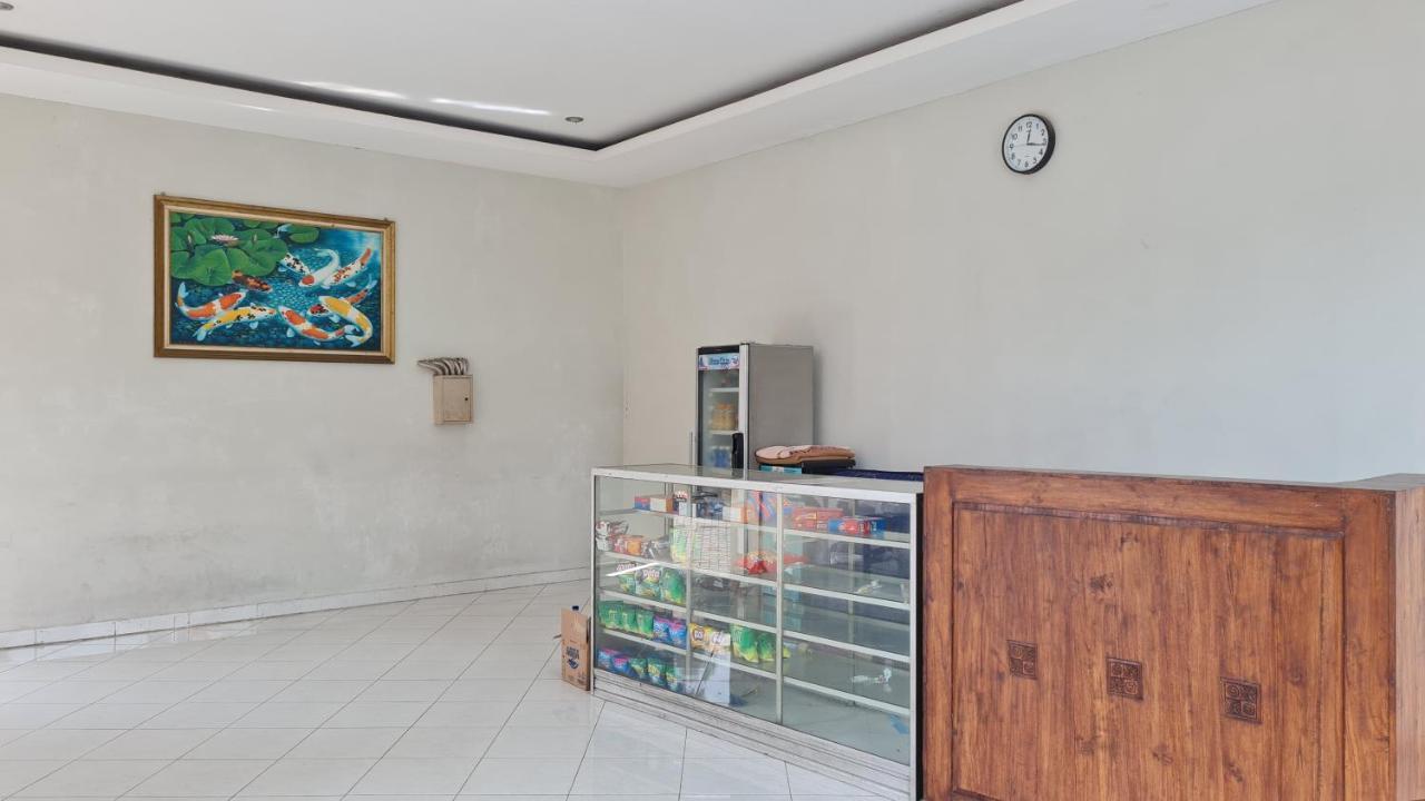 Oyo 90831 Hotel Gardenia Prambanan Solo Esterno foto