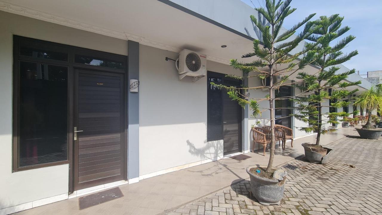 Oyo 90831 Hotel Gardenia Prambanan Solo Esterno foto